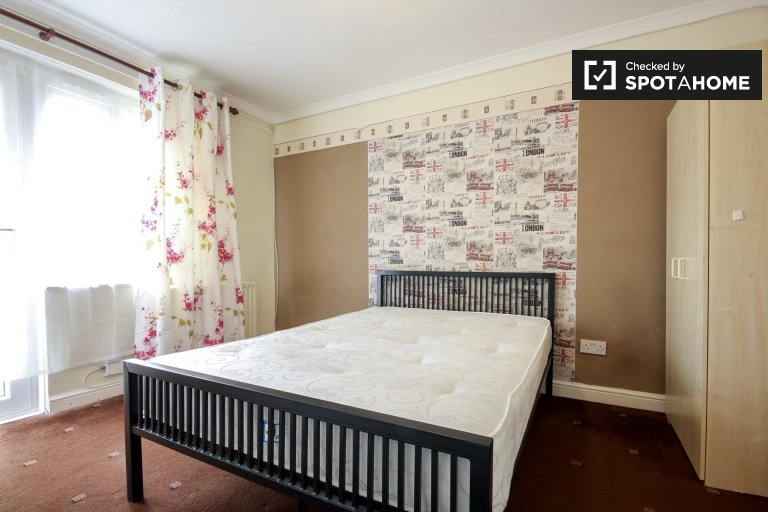 Topfloor 40bedroom Flat To Rent In Walthamstow London Ref Extraordinary 2 Bedroom Flat For Rent In London Topfloor 40bedroom Flat To Rent In Walthamstow London Ref Extraordinary 2 Bedroom Flat For Rent In London